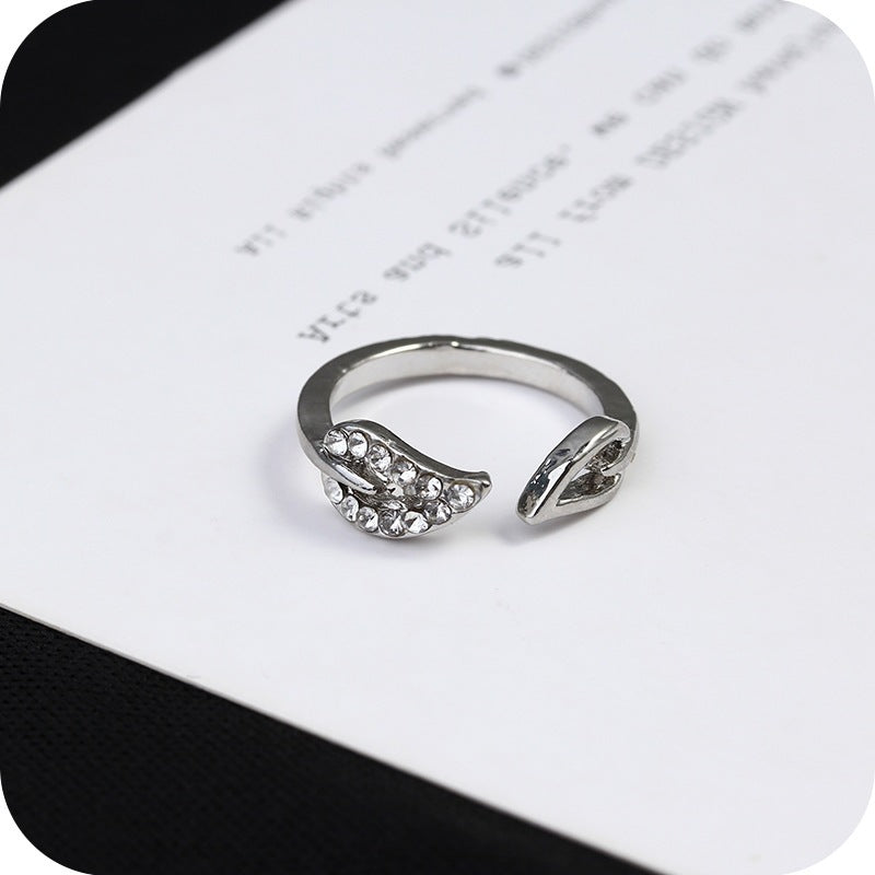 Leaf-Inlaid Couple Rings, worn view