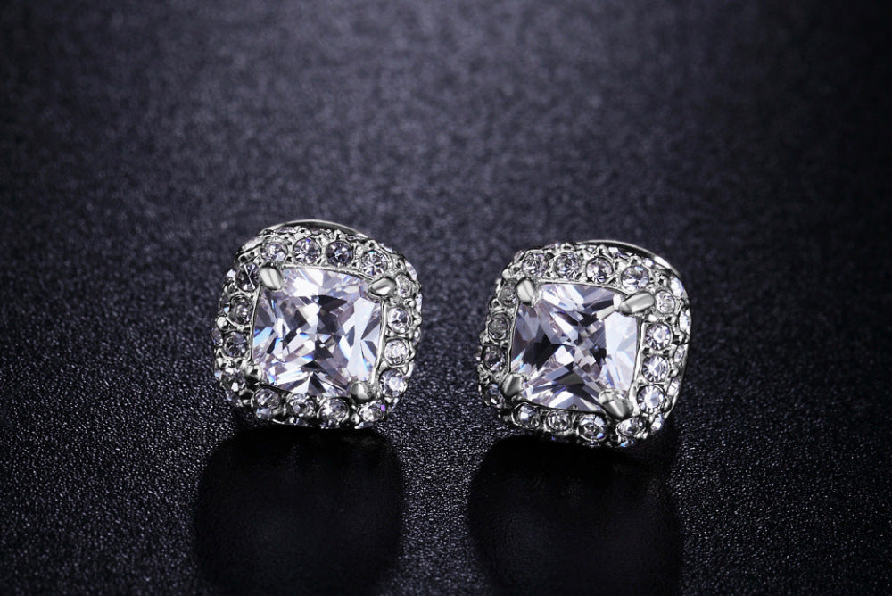 Zirconia Stud Earrings – Platinum or Rose Gold