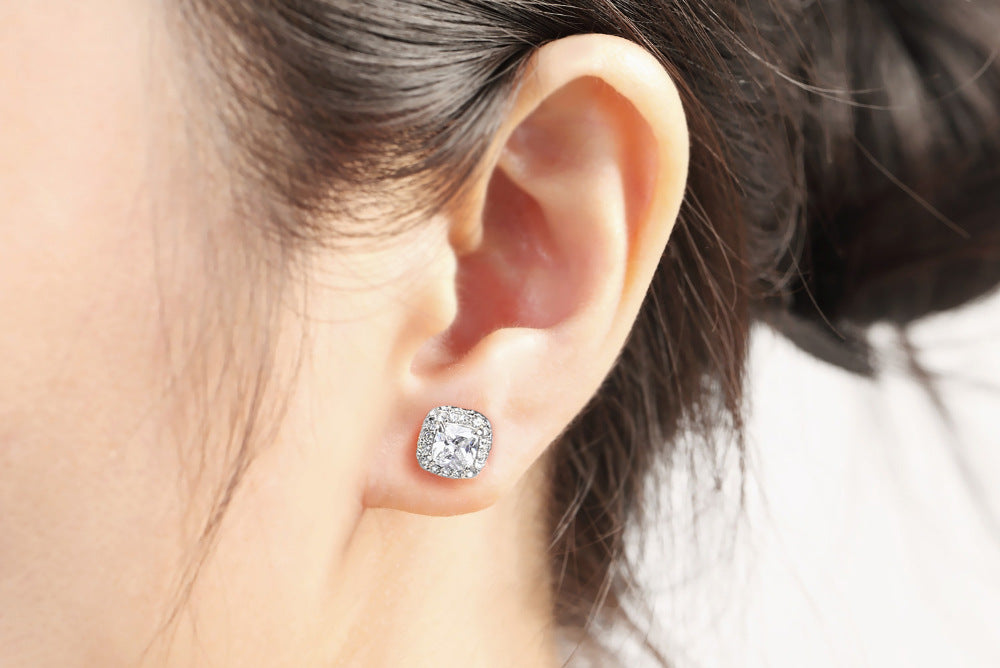 Zirconia Stud Earrings – Platinum or Rose Gold