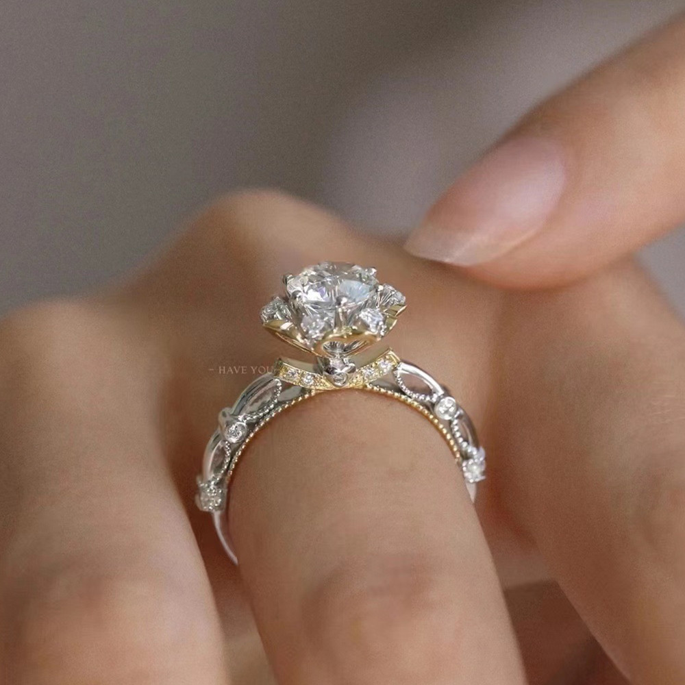 High-Clean Moissanite Wedding Ring